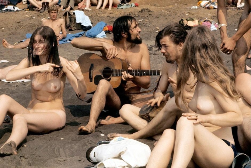 The revolution without pants: how the hippies of the 60s hung out