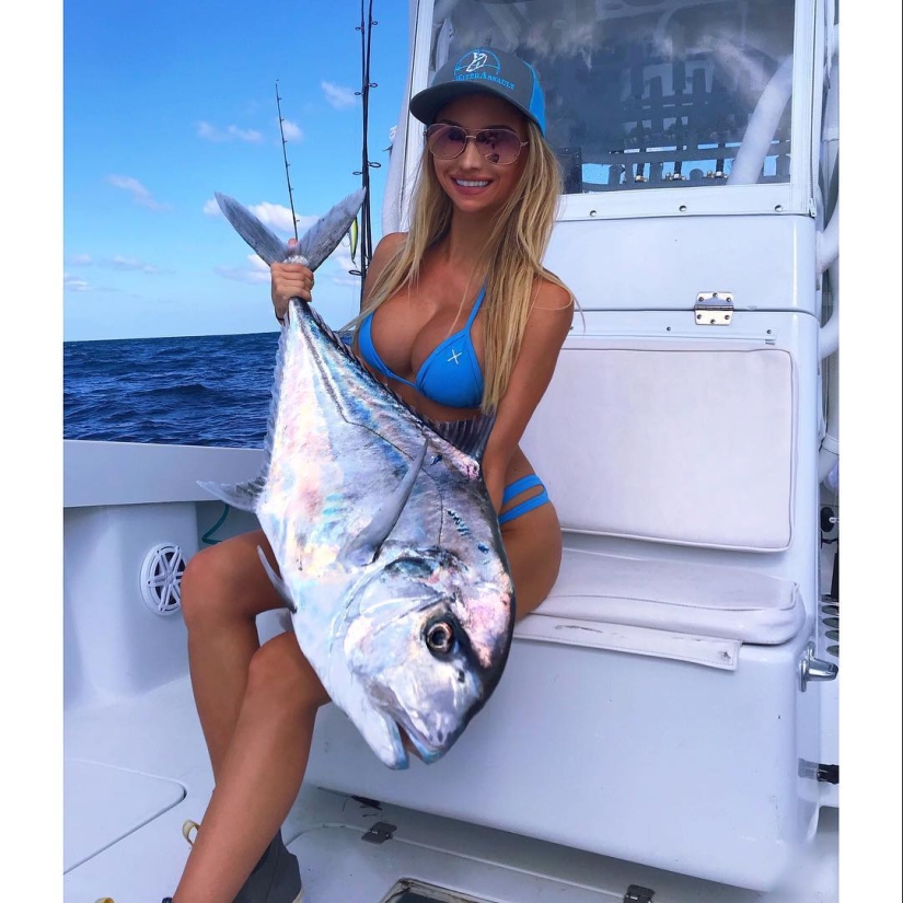 The sexiest fisherwoman in the world Emily Rimer and her photo in a bikini