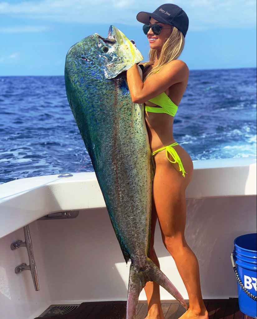 The sexiest fisherwoman in the world Emily Rimer and her photo in a bikini