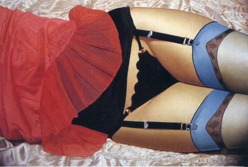 The sexuality of women's thighs in underwear by the American artist John Kaser