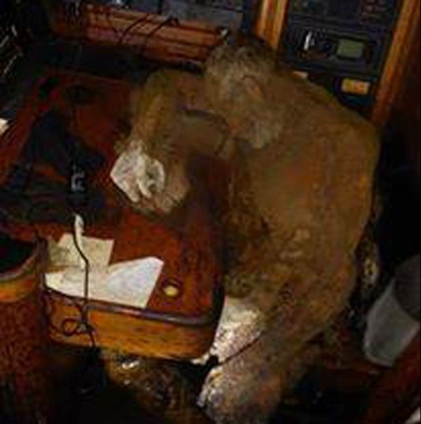 The story of Manfred Fritz Bayorat, a sailor who became a mummy on a ghost ship