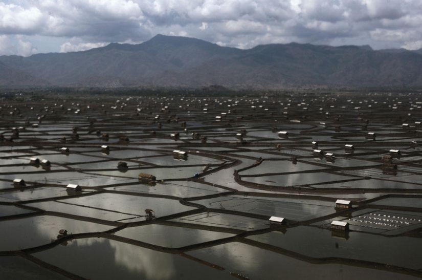 The strange beauty of the salt mines