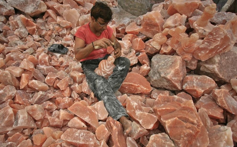 The strange beauty of the salt mines