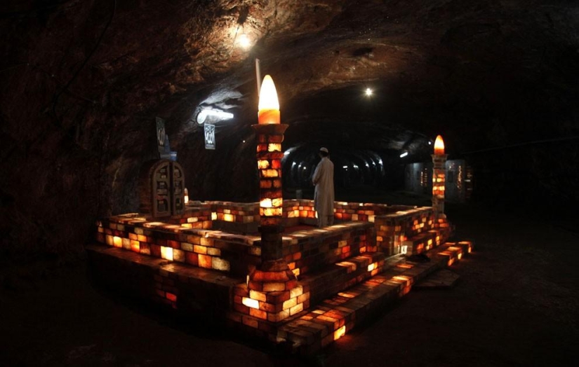 The strange beauty of the salt mines