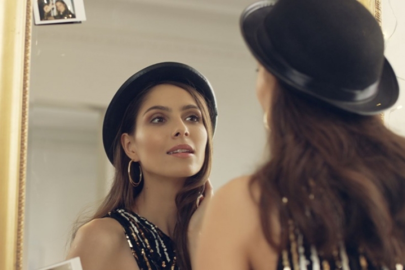 The stylist called 5 fashion habits that age 40-year-olds - Pictolic