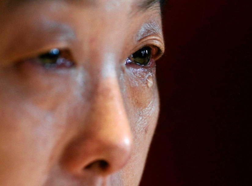 The tragedy of the relatives of the missing passengers of the Malaysian Boeing