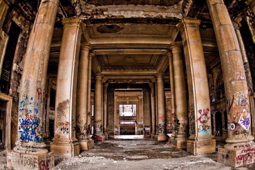 The world's largest abandoned train station