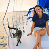 These two left everything and went traveling — with their cat