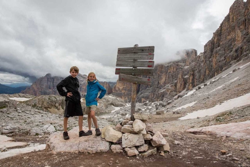 This family sold their house and cars to travel around the world.