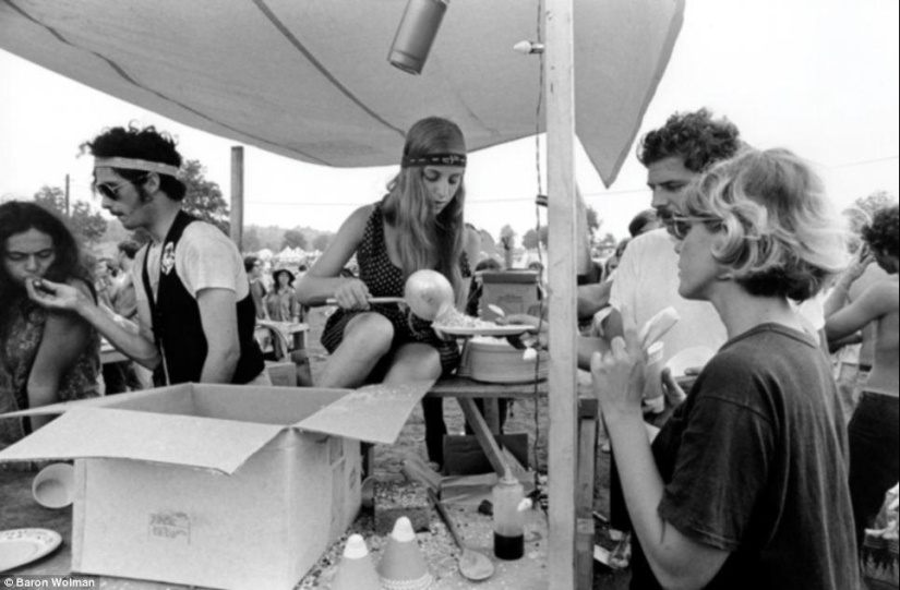 To the 45th anniversary of the legendary festival: still unseen photos of Woodstock