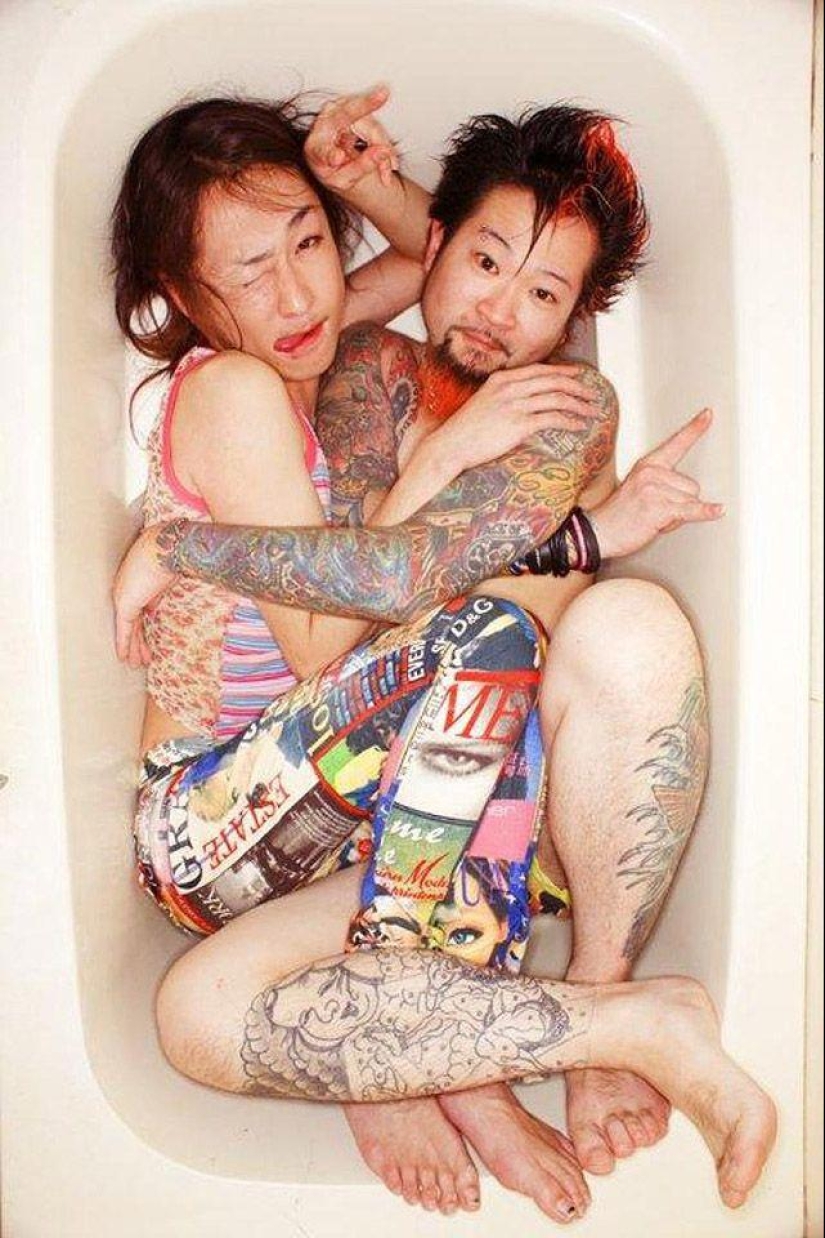 Tokyo couples in their own bathrooms