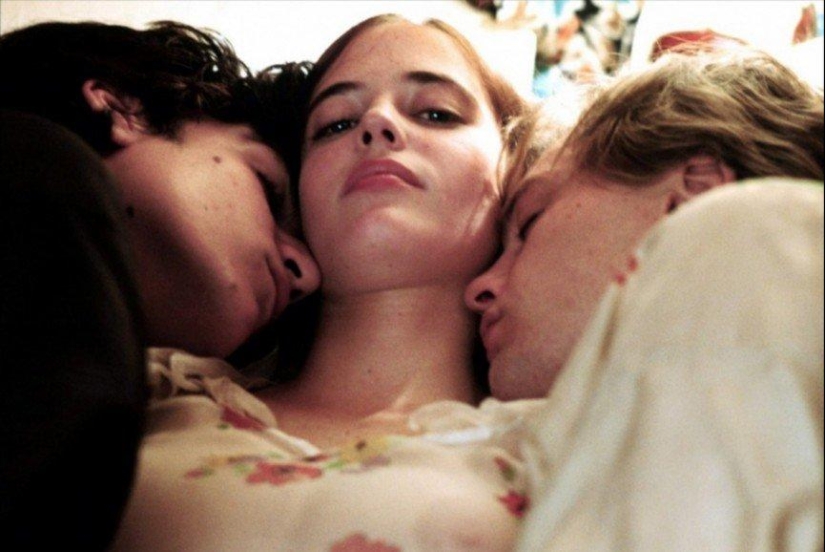 Top 12 most scandalous erotic scenes in the history of cinema