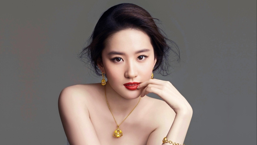Top 5 "Hottest" Chinese Actresses According to Ranker Users