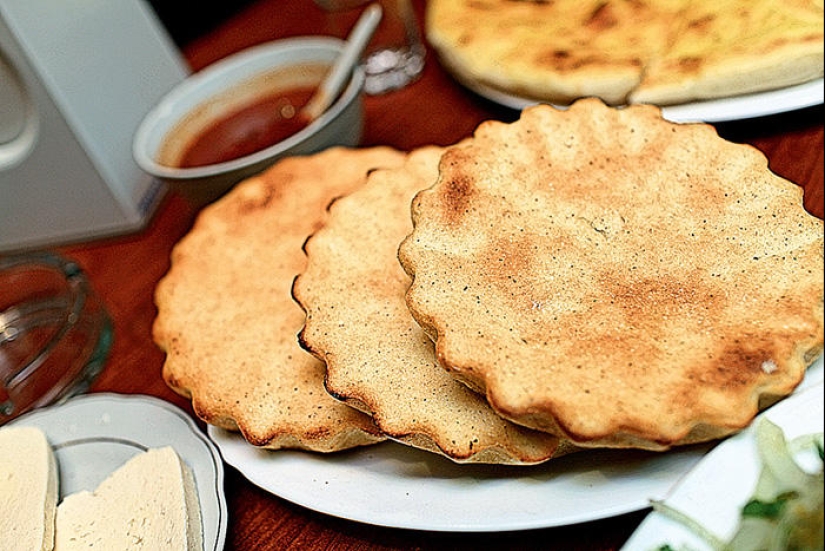 Top-9 national Georgian cuisine