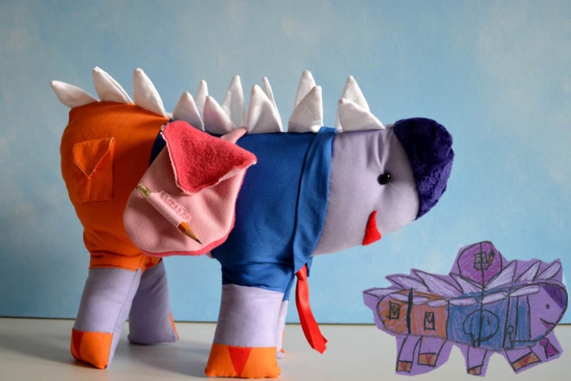 Toys created from children&#39;s drawings