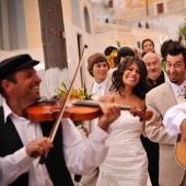 Tradiciones obligatorias que se observan en una boda griega