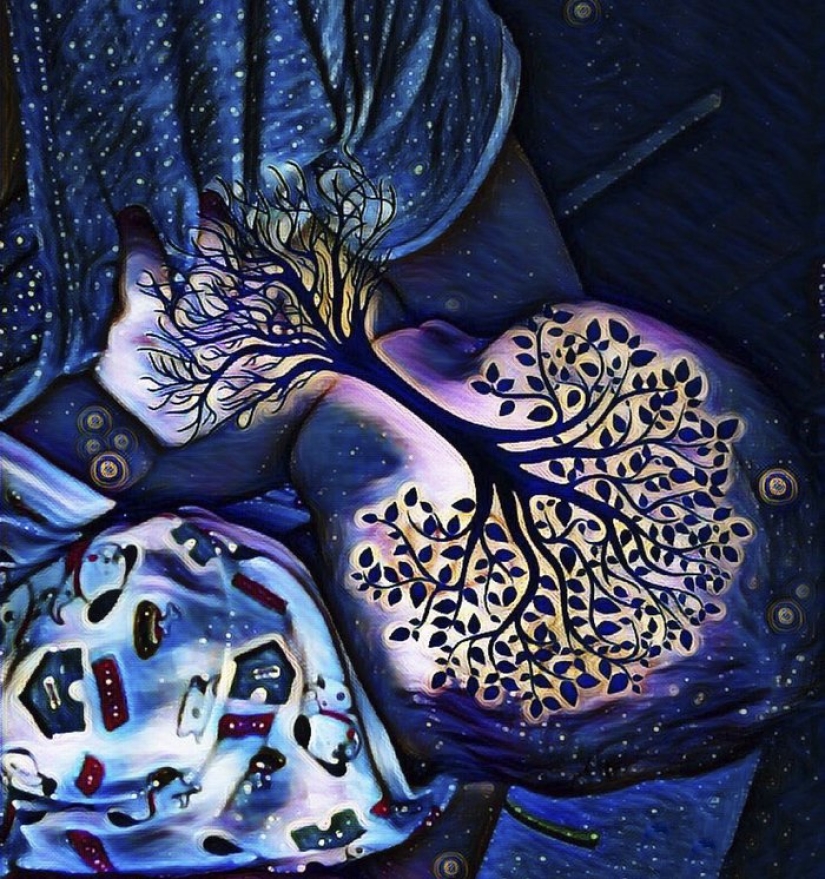Tree of Life: pictures of breastfeeding that flooded the Internet
