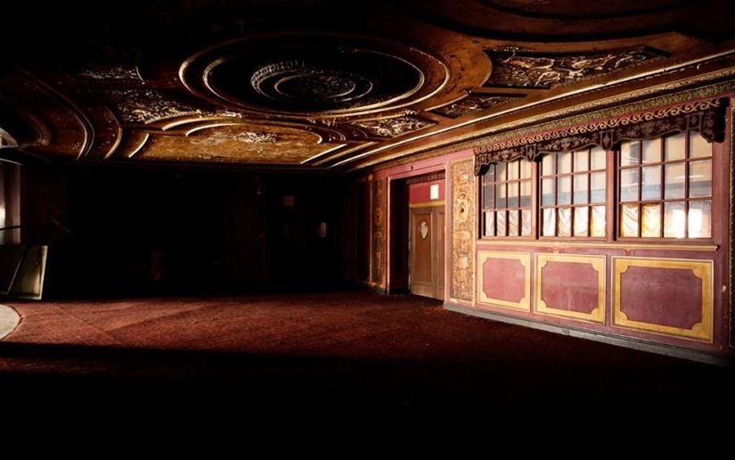 Tres de los cines abandonados más grandiosos de Nueva York