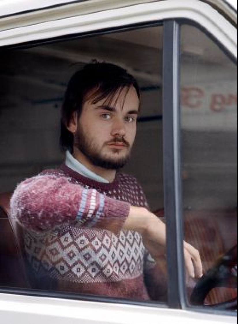 Tráfico de verano: fotos de conductores en atascos en las carreteras de Londres de los años 80
