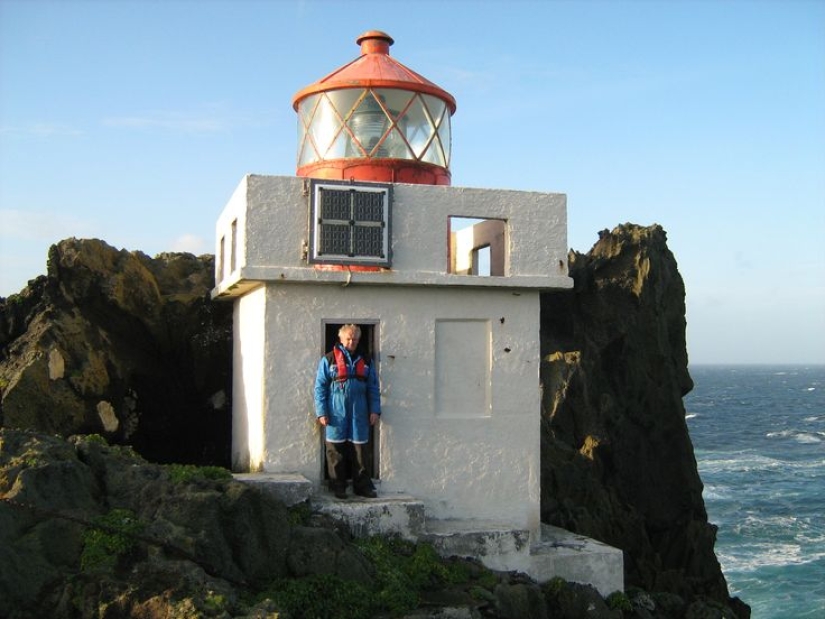 Tridrangar Lighthouse is the best place to survive the zombie apocalypse