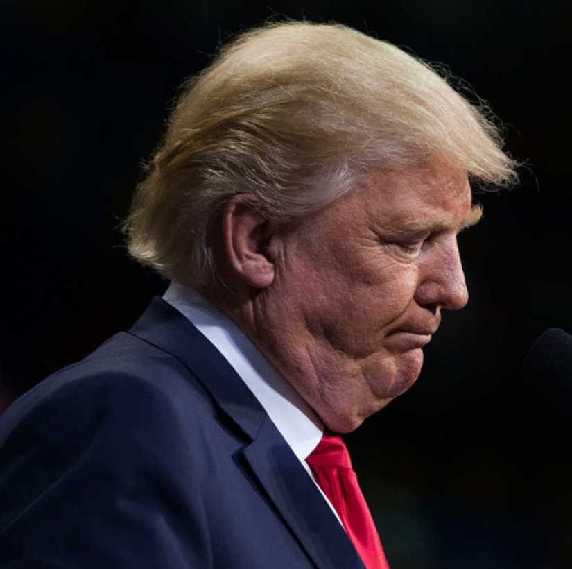 Trump asked not to publish his pictures with a double chin, but the Internet responded with photojabs