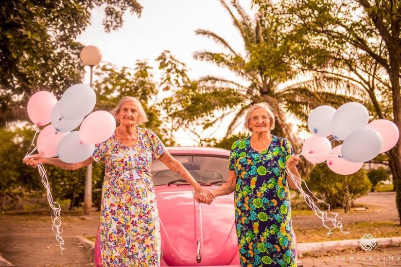Twins from Brazil celebrate their 100th anniversary with a cheerful photo shoot
