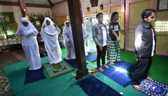 Un internado musulmán para personas transgénero se vio obligado a cerrar en Indonesia