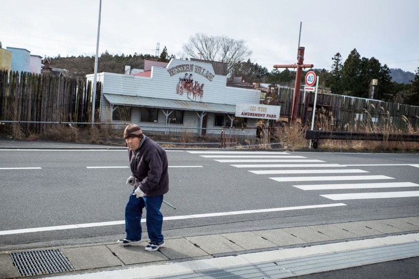 Un parque de diversiones abandonado en Japón es tan similar al "Mundo del Salvaje Oeste" que se vuelve incómodo