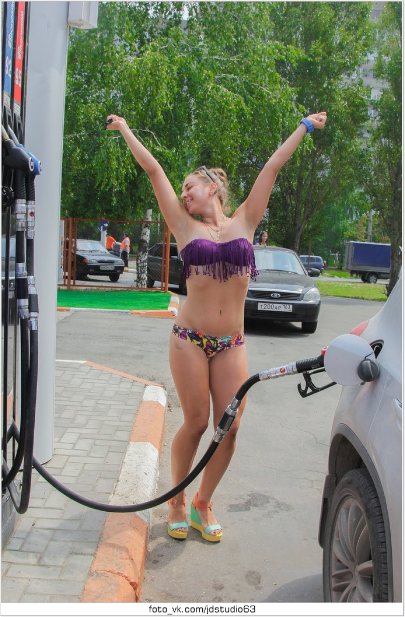 Un tanque lleno para un bikini: cómo la gasolinera Samara obligó a las chicas a desnudarse