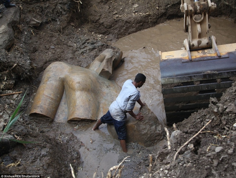 Una estatua de 3.000 años de antigüedad del faraón Ramsés II ha sido encontrada en El Cairo