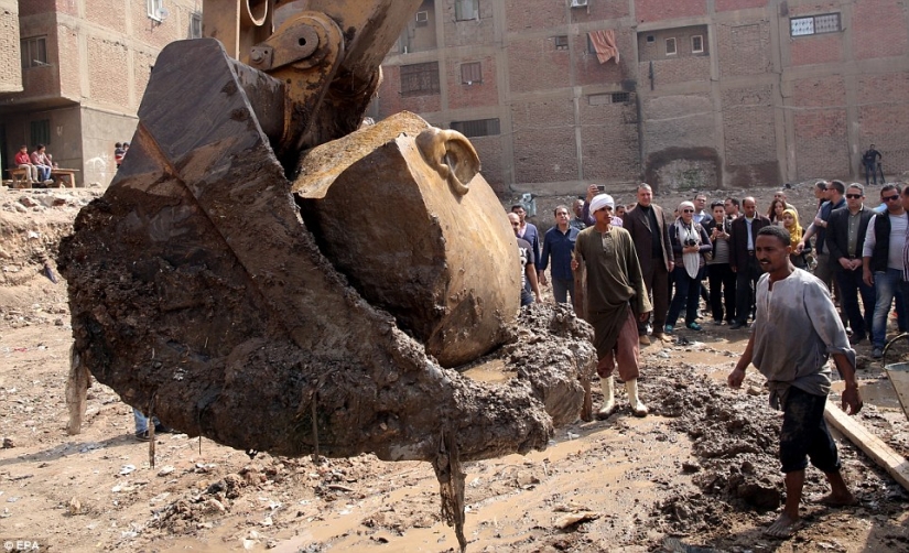 Una estatua de 3.000 años de antigüedad del faraón Ramsés II ha sido encontrada en El Cairo