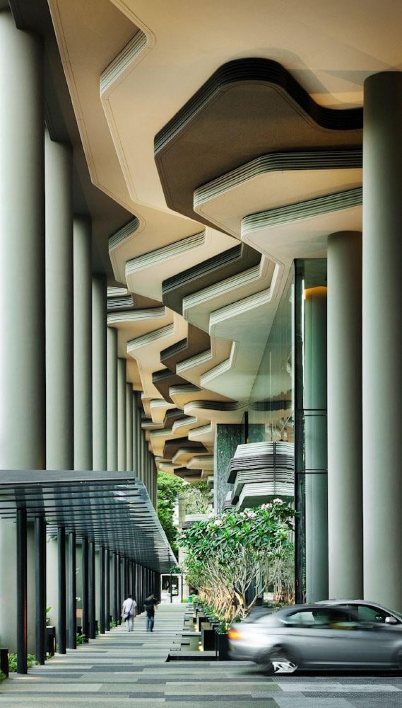 Unique garden on the facade of a hotel in Singapore