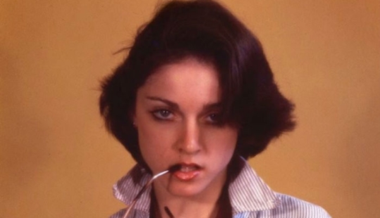 Unknown footage from the candid photo shoot of 18-year-old Madonna