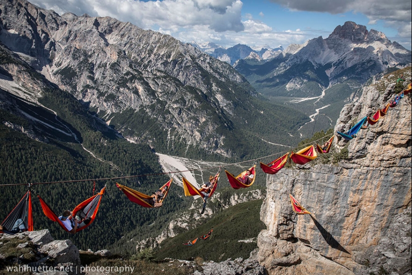 Unusual festival - in hammocks over the abyss