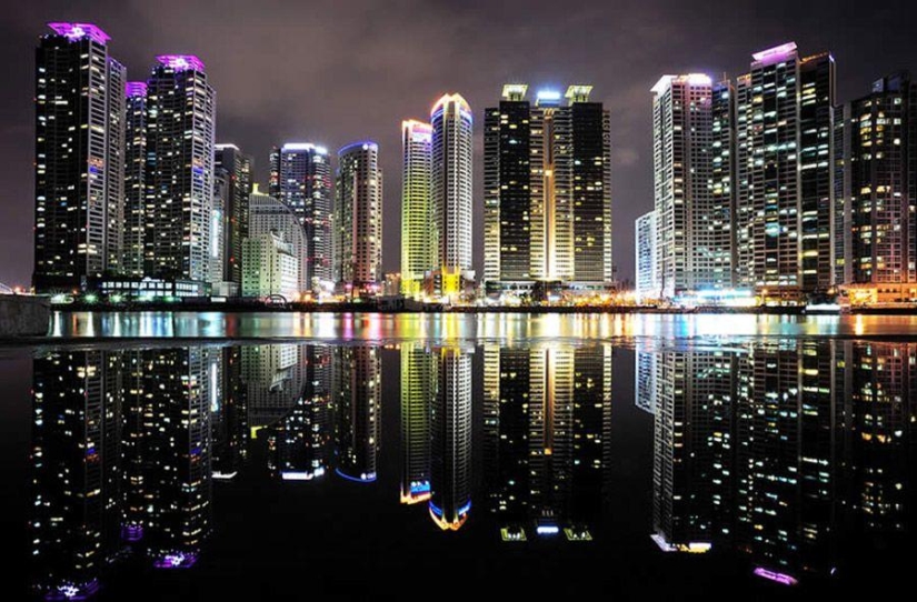Urban Looking Glass: Reflections of Megacities