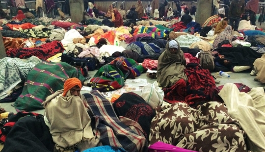 Vida nocturna de la estación india