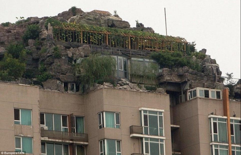 Villa de montaña en la azotea de un edificio de apartamentos