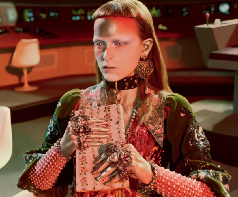 Vintage aliens and dinosaurs in the new crazy Gucci ad