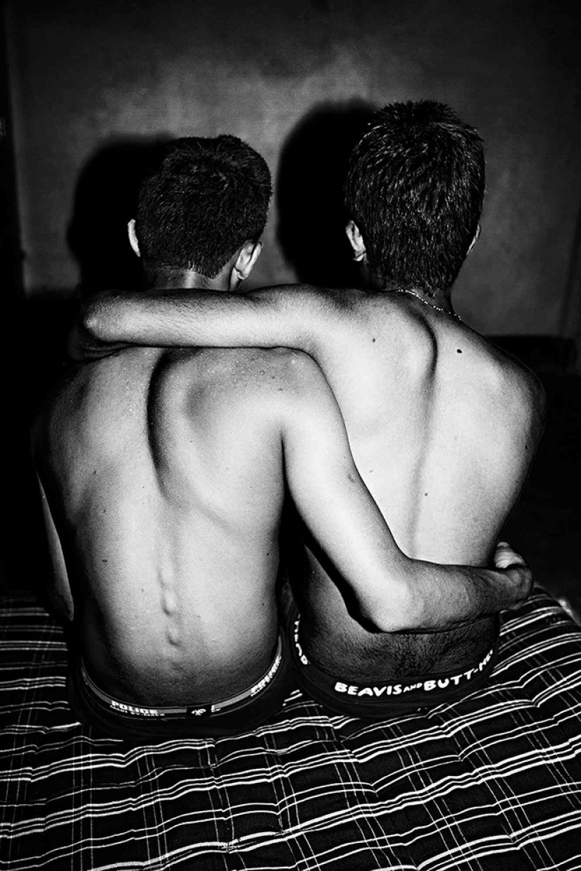 "Vivamos nuestras vidas en paz": comunidades LGBT en Bangladesh