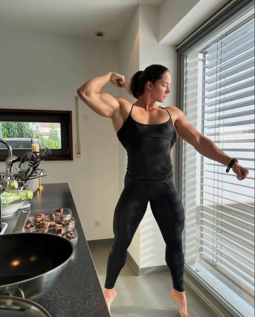 Vladislava Galagan-belleza con bíceps de hierro