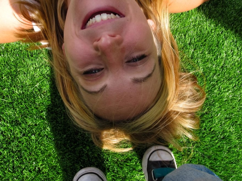 Walking under the table: a father's story about how his 1.5-year-old baby learned to take cool photos