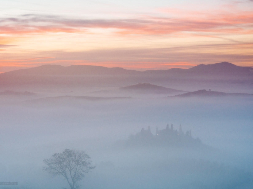 Warm autumn in Tuscany