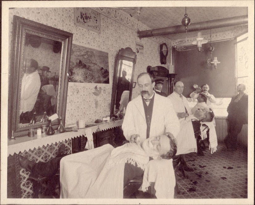 What did barbershops look like in the late XIX - early XX century