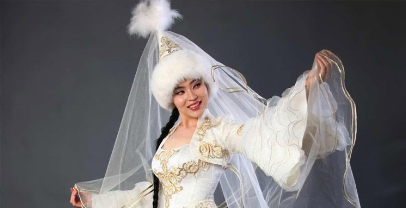 What do the brides of the world wear?