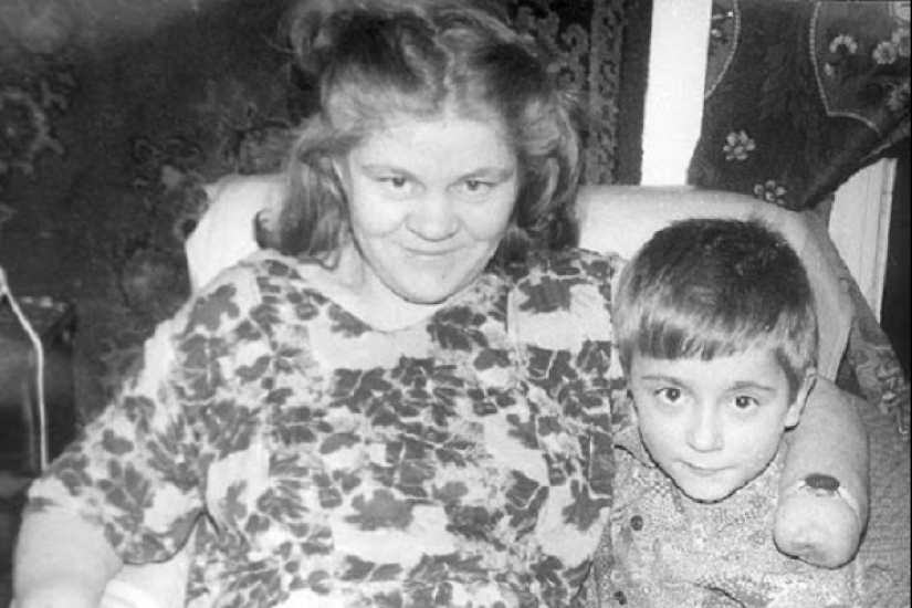 What happened to Dusya Merzlyakova, whom her own mother kept on a chain