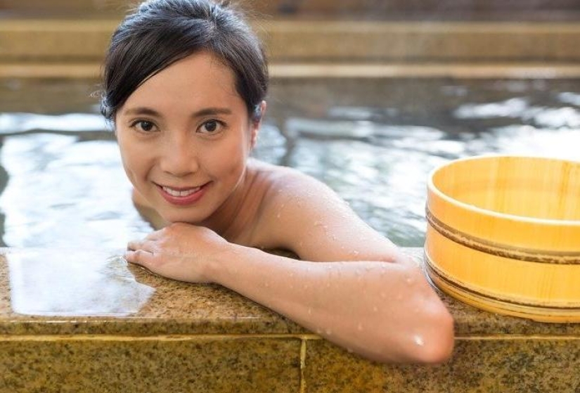 What is a "dirty chair" and other secrets of Japanese "soap baths", where people go not only to wash