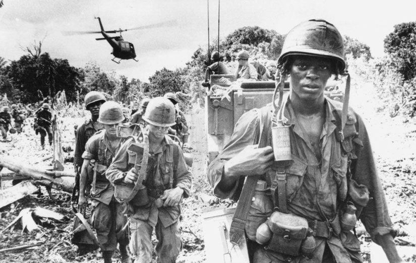 What is fragging and why were US Army officers afraid of it in Vietnam
