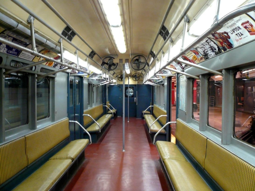 What metro cars of different countries and eras look like