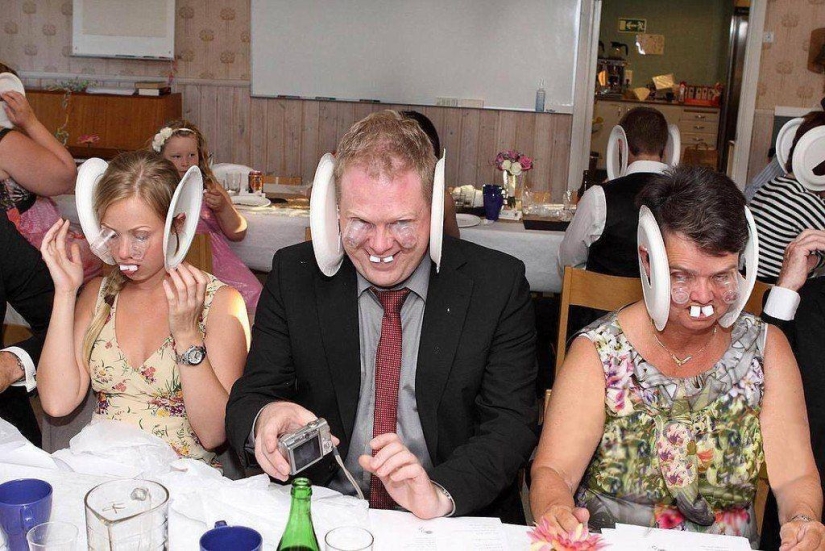 What photos should not be taken at the wedding