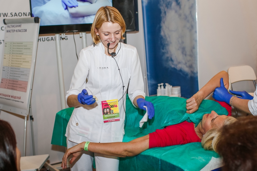 What to do at a professional cosmetics exhibition if you don't work in a beauty salon